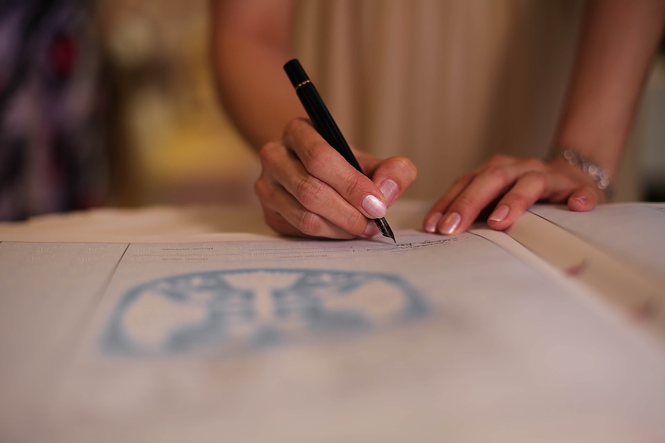 Sign document writing