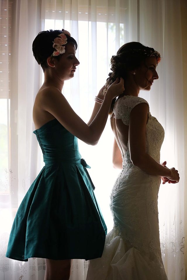 Friends girlfriend wedding