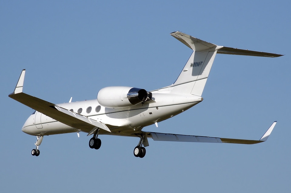 Landing aircraft airplane