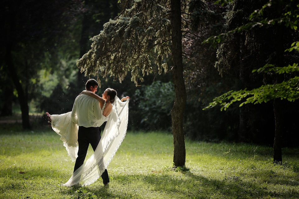 Moment spectacular bride