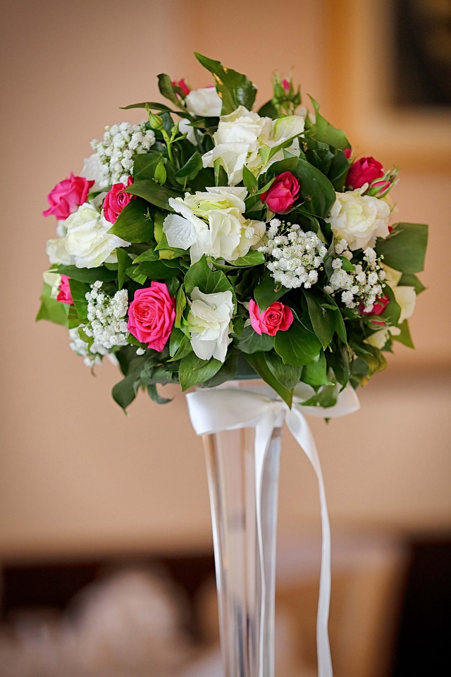 Vase bouquet wedding photo