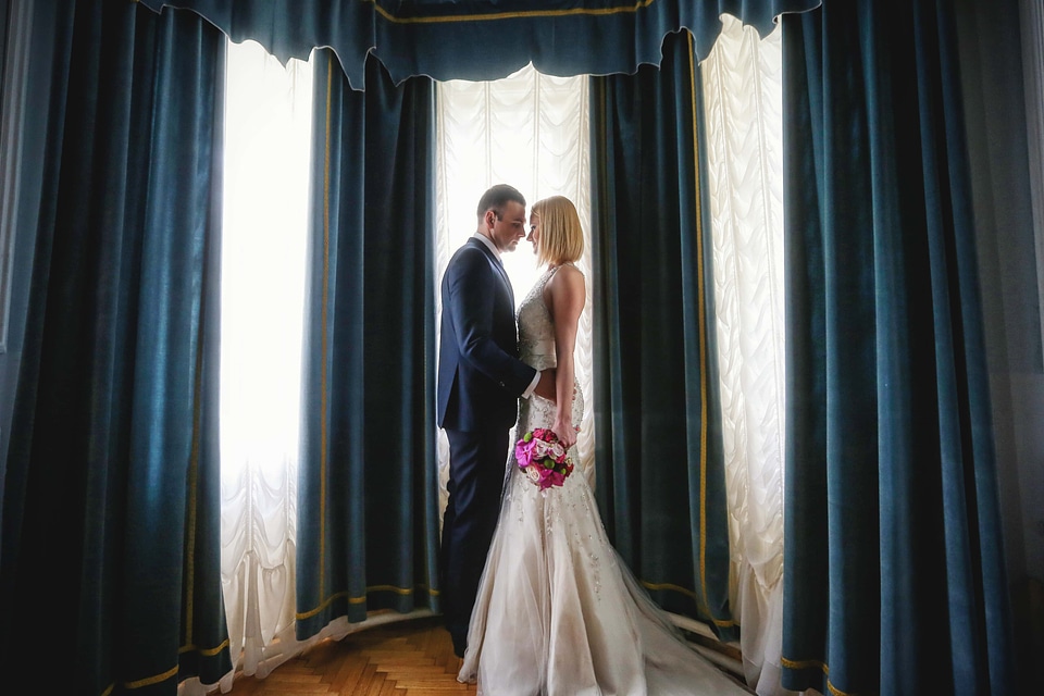 Wedding Dress salon glamour