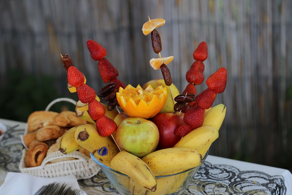 Strawberries banana apples