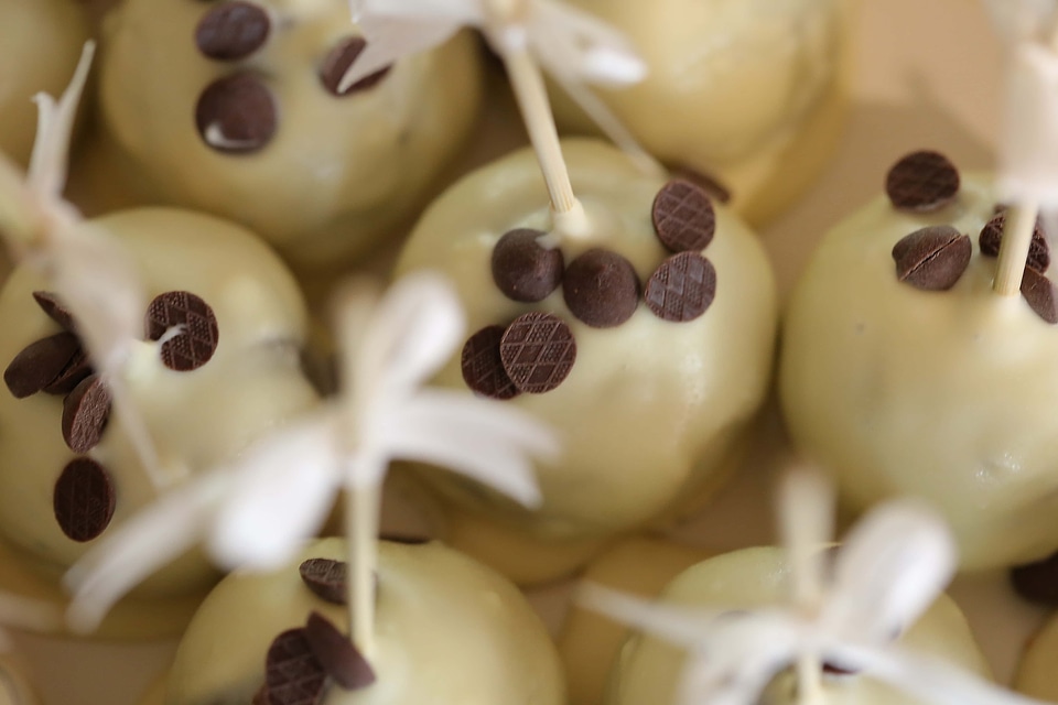 Lollipop chocolate white