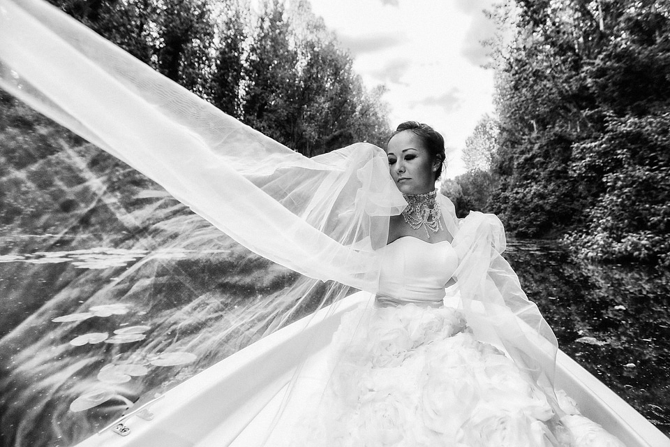 Wedding Dress veil pretty girl