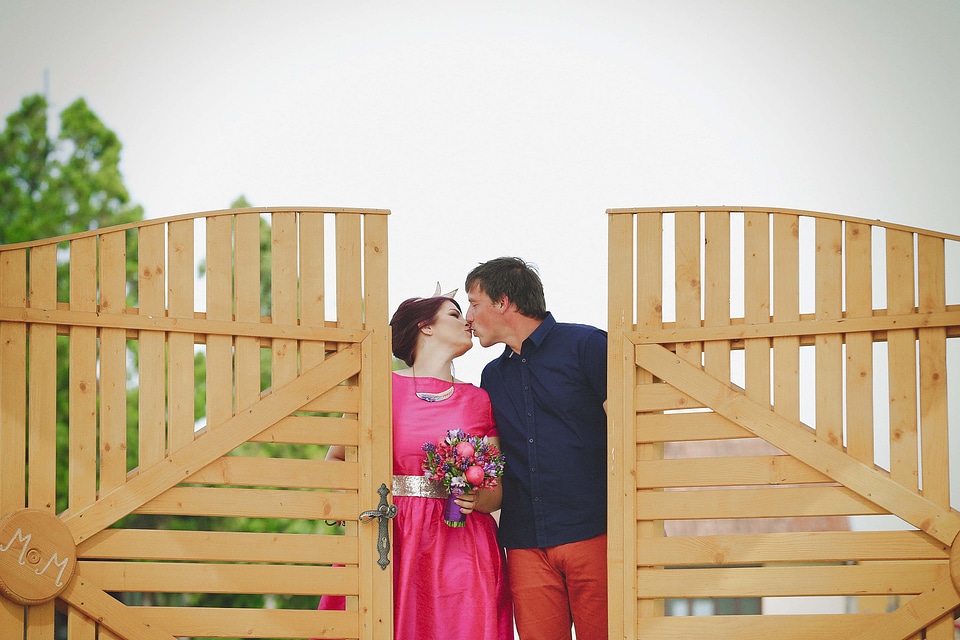 Boyfriend girlfriend kiss