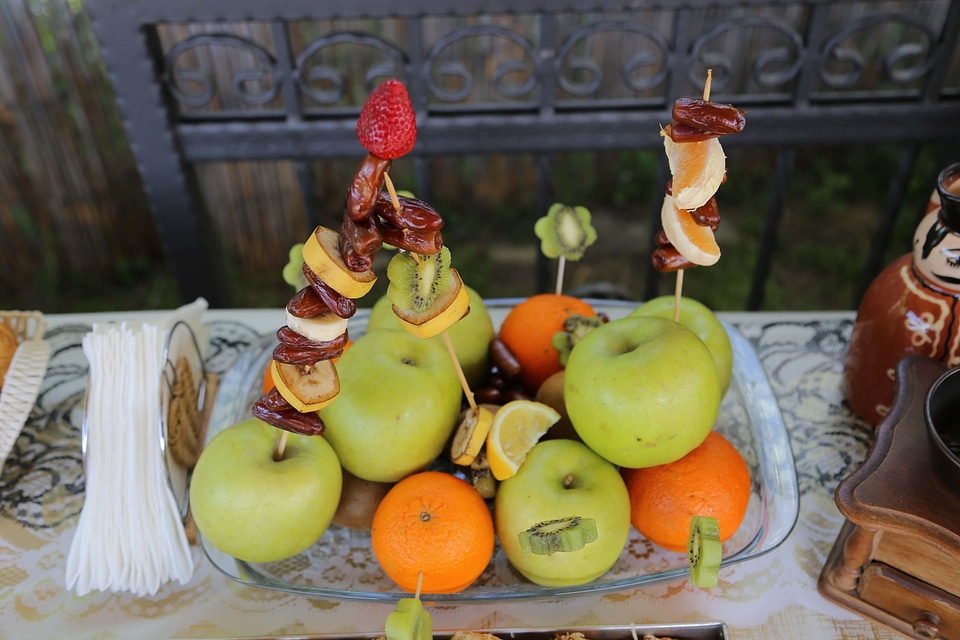 Strawberry kiwi buffet