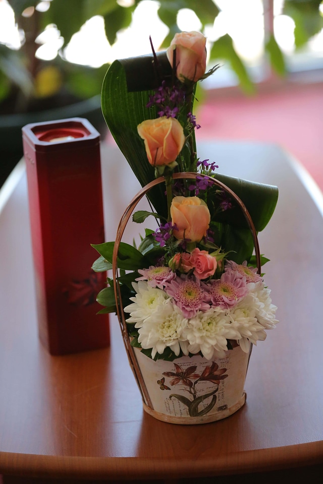 Gifts bouquet table photo