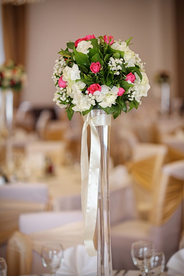 Tall vase lunchroom