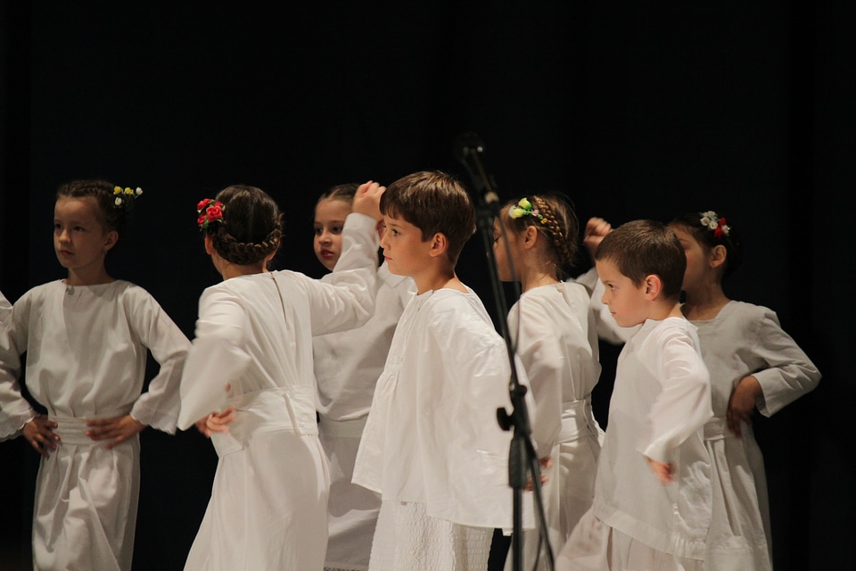 Theatre white performance