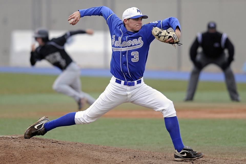 Throw athlete college