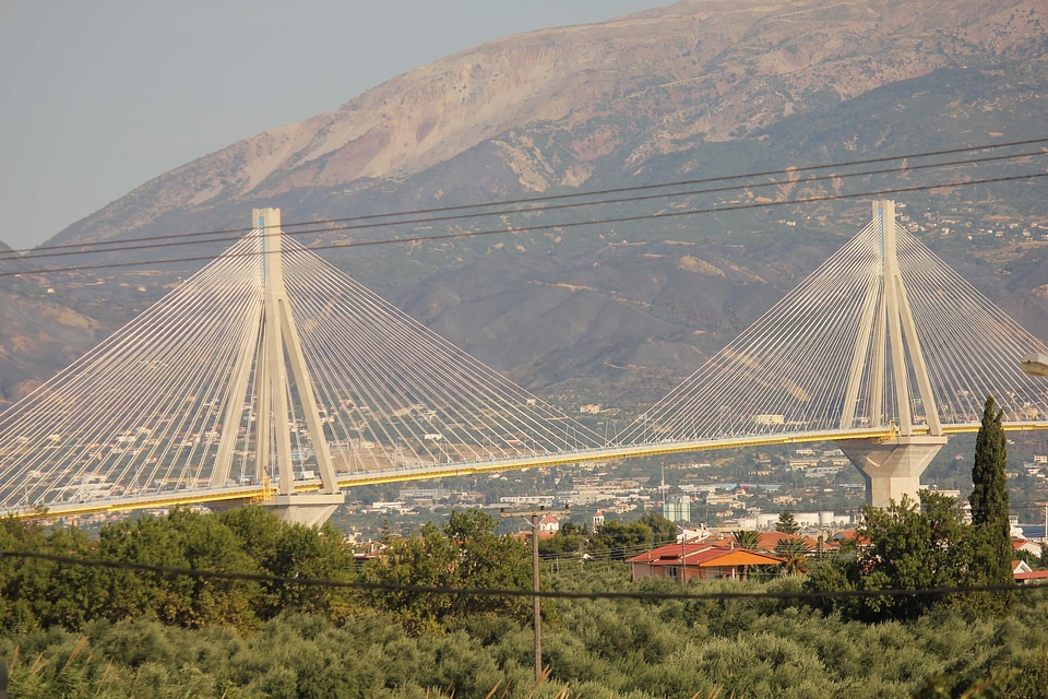 Suspension Bridge bedrock mountainside