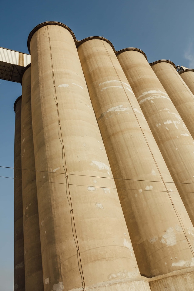 Silo bedrock perspective photo