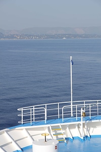 Deck mast cruise ship photo