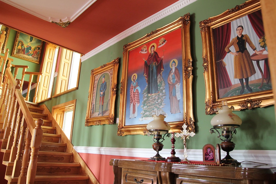 Fine Arts staircase icon