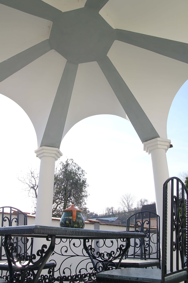 Villa ceiling backyard