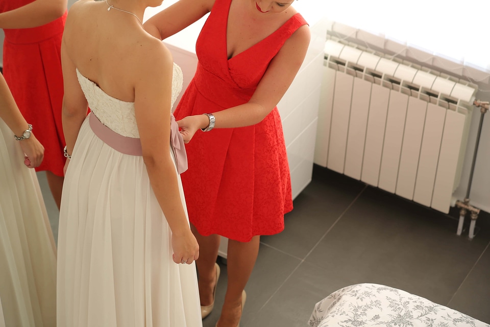 Bride fashion friends