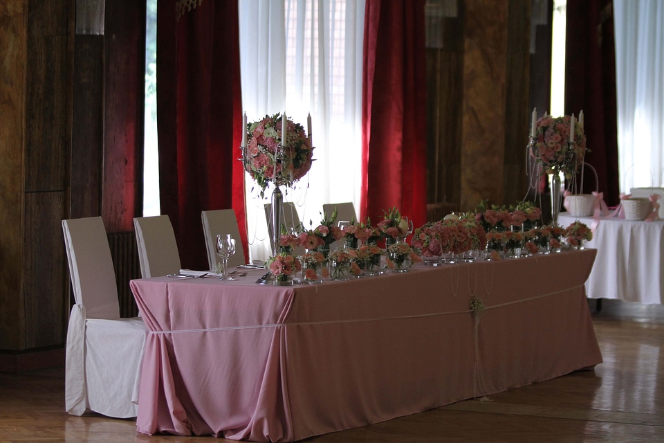 Candlestick curtain dining area