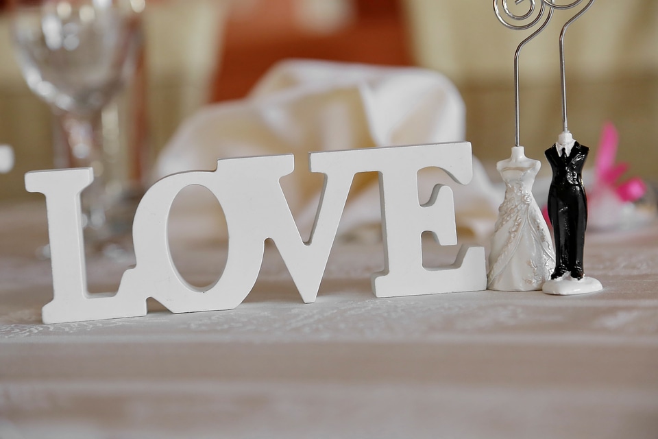 Figurine love marriage