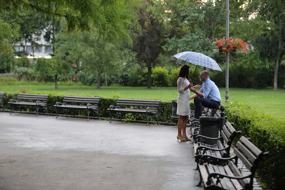 Bench communication couple