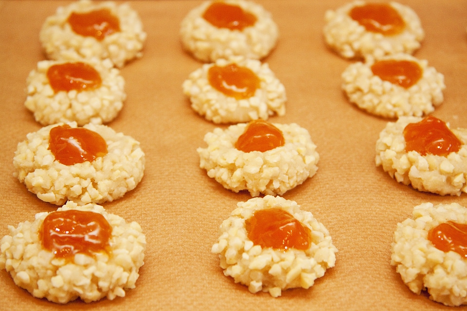 Confectionery products small cakes pastries
