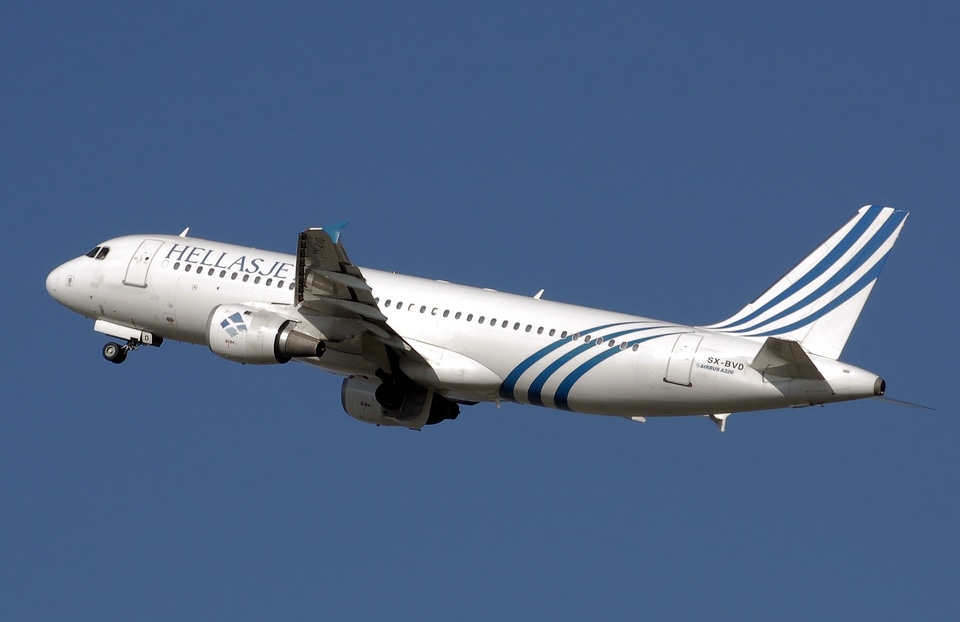 A340 charter take off