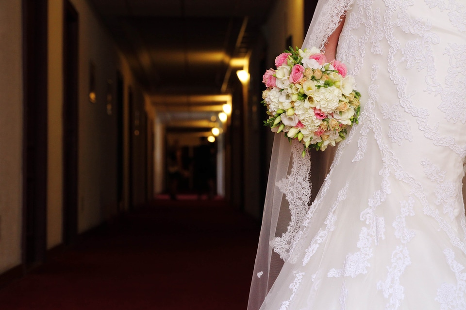Bouquet bride dress