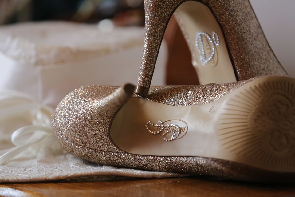 Heels sandal shining