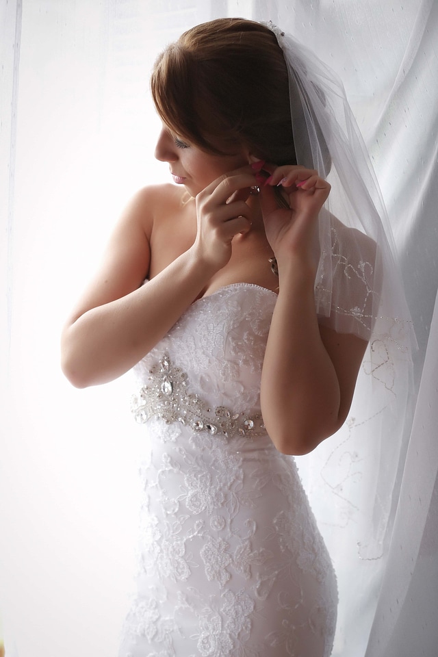 Attractive bride brunette photo