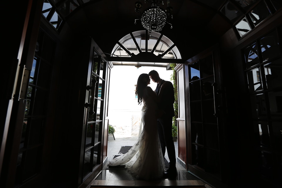 Bride chandelier entrance