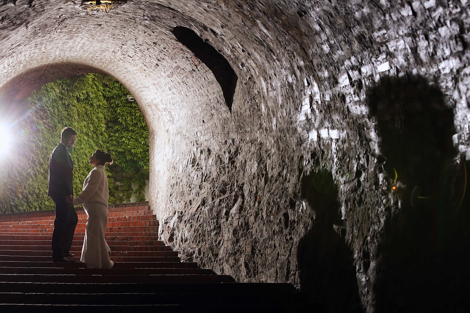 Bride groom light