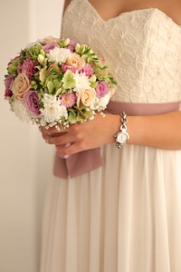Bouquet bride dress photo