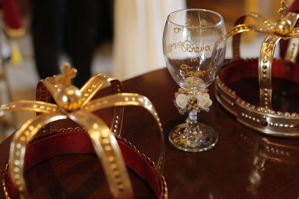 Ceremony church crown photo