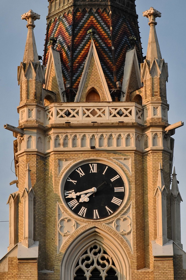 Analog Clock bricks cathedral