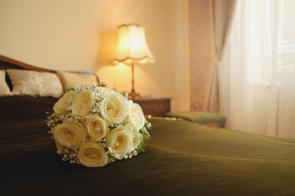 Bedroom bouquet hotel photo