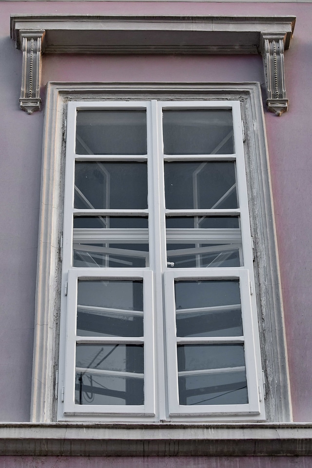 Baroque high vertical