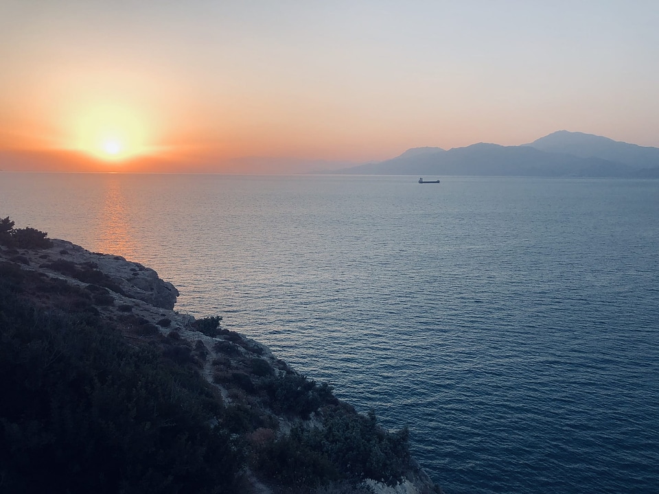 Cliff dawn horizon