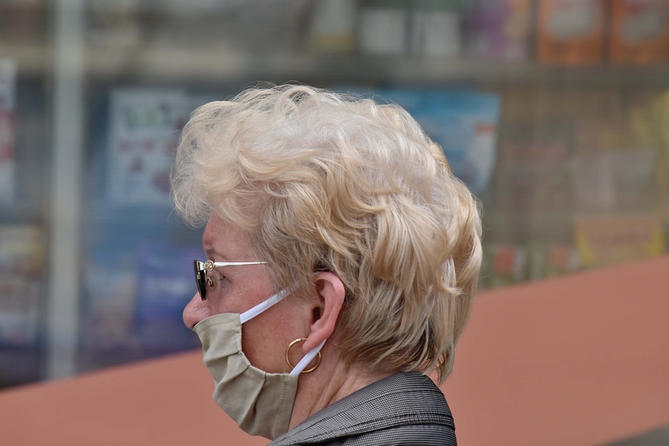 Businesswoman coronavirus COVID-19