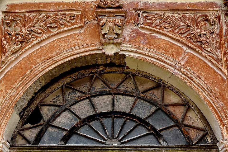 Arch artwork damage