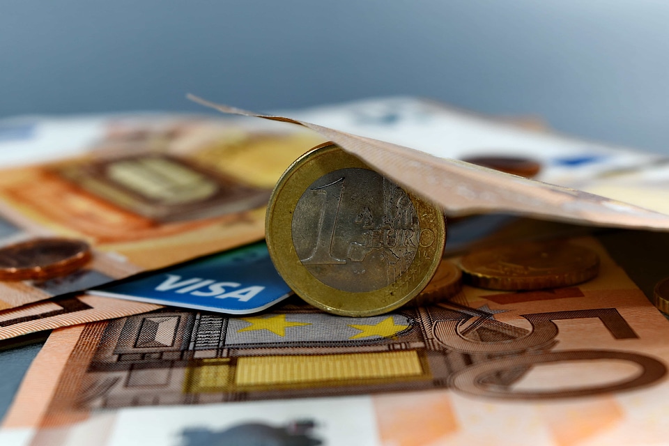 Banking banknote cash