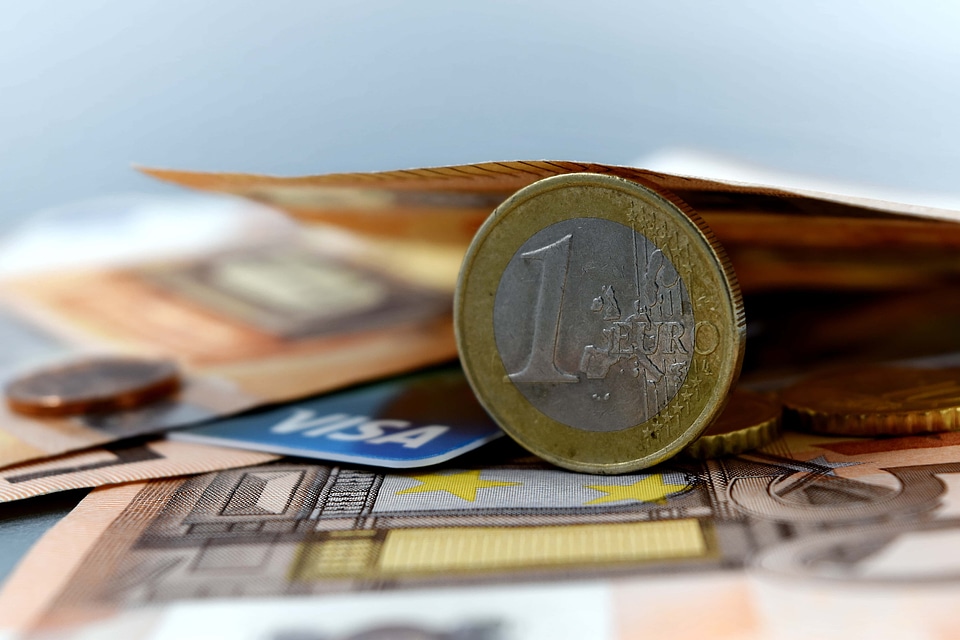 Close-Up coin economic growth