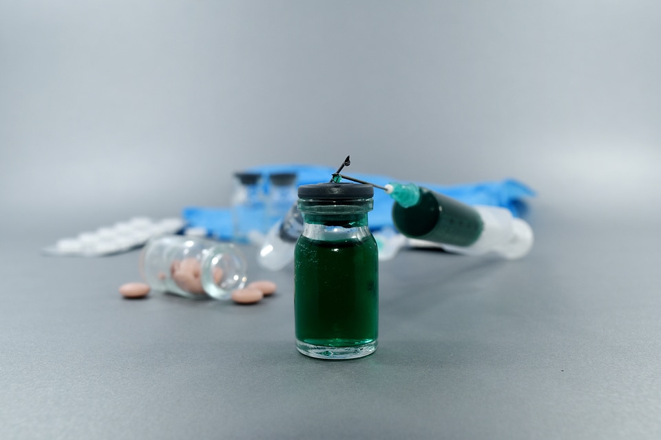 Antibacterial antibiotic antibody