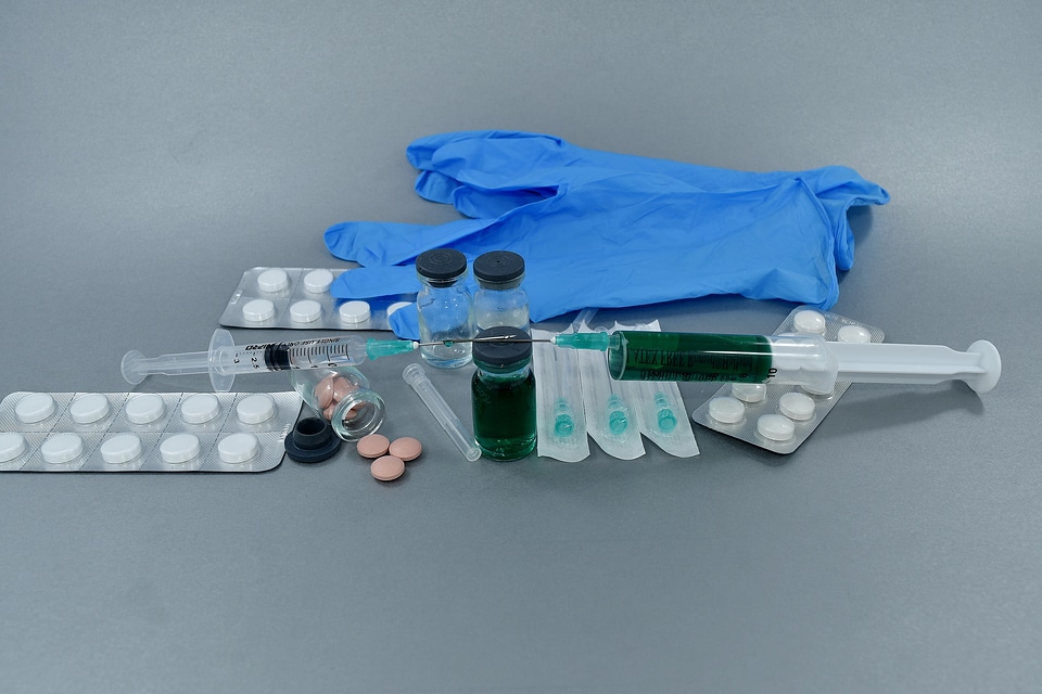 Antibacterial antibiotic antiserum
