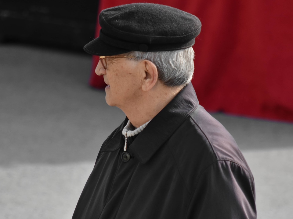 Elder hat pensioner