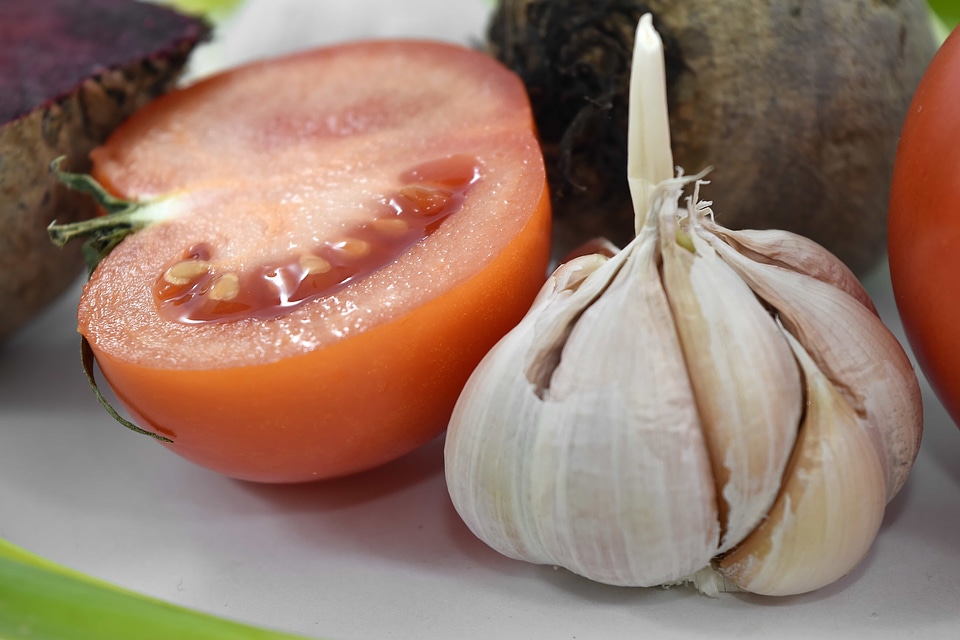 Aromatic garlic half