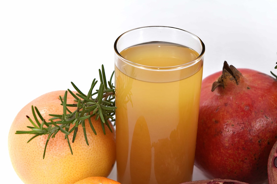 Antibacterial antioxidant beverage