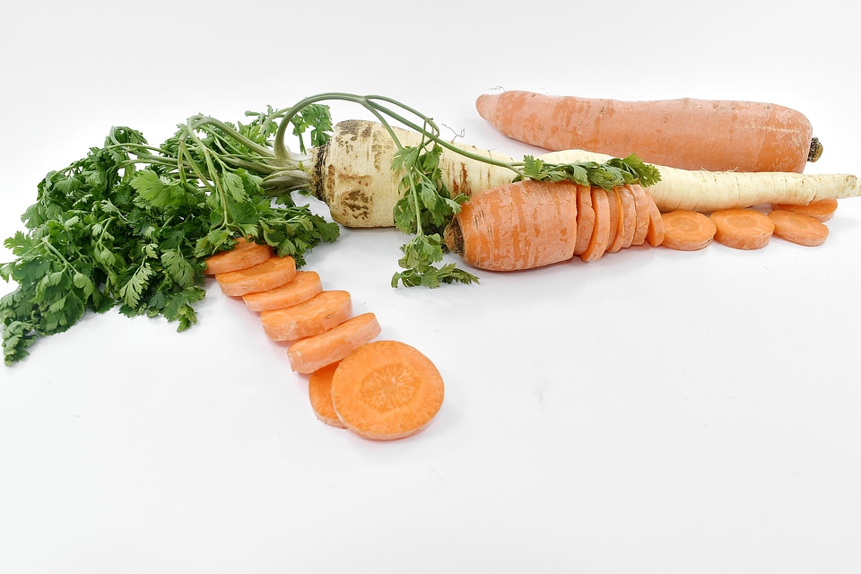 Cooking parsley slices