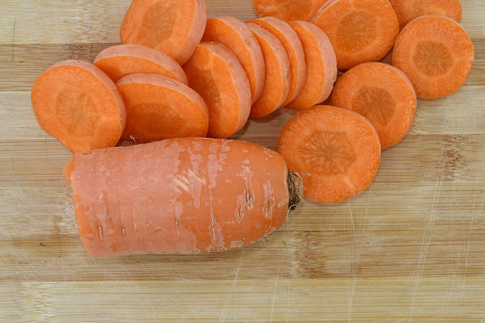 Carrot cooking kitchen table