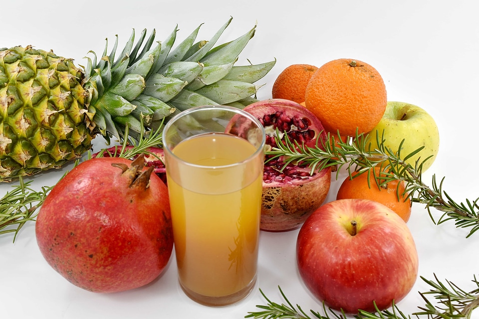 Apple citrus fruit juice