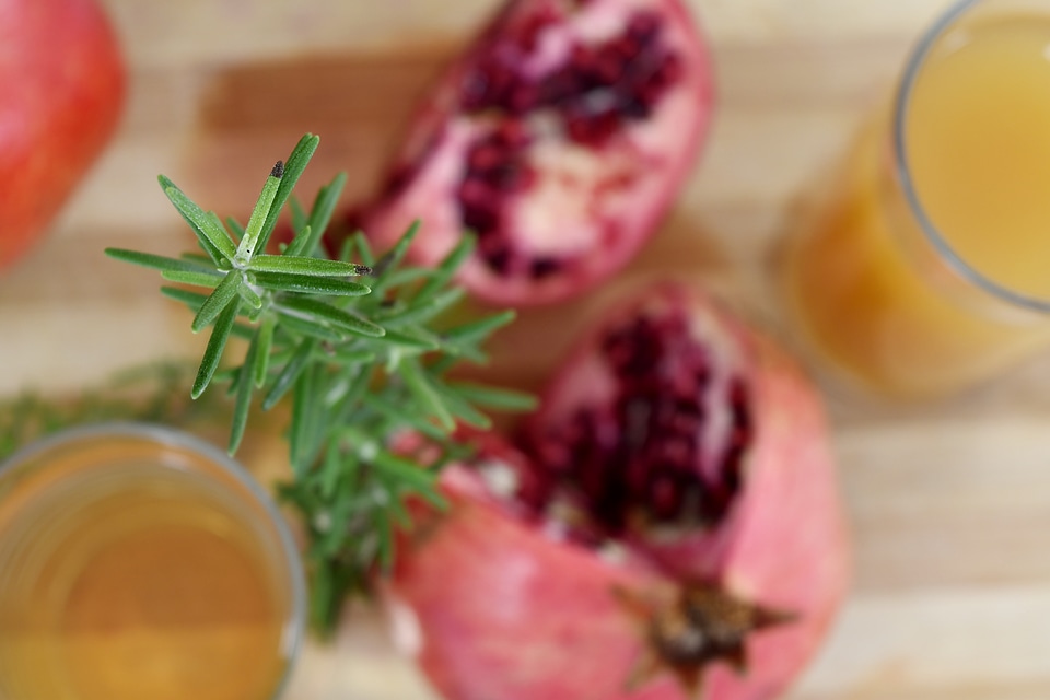 Antioxidant fruit cocktail herb